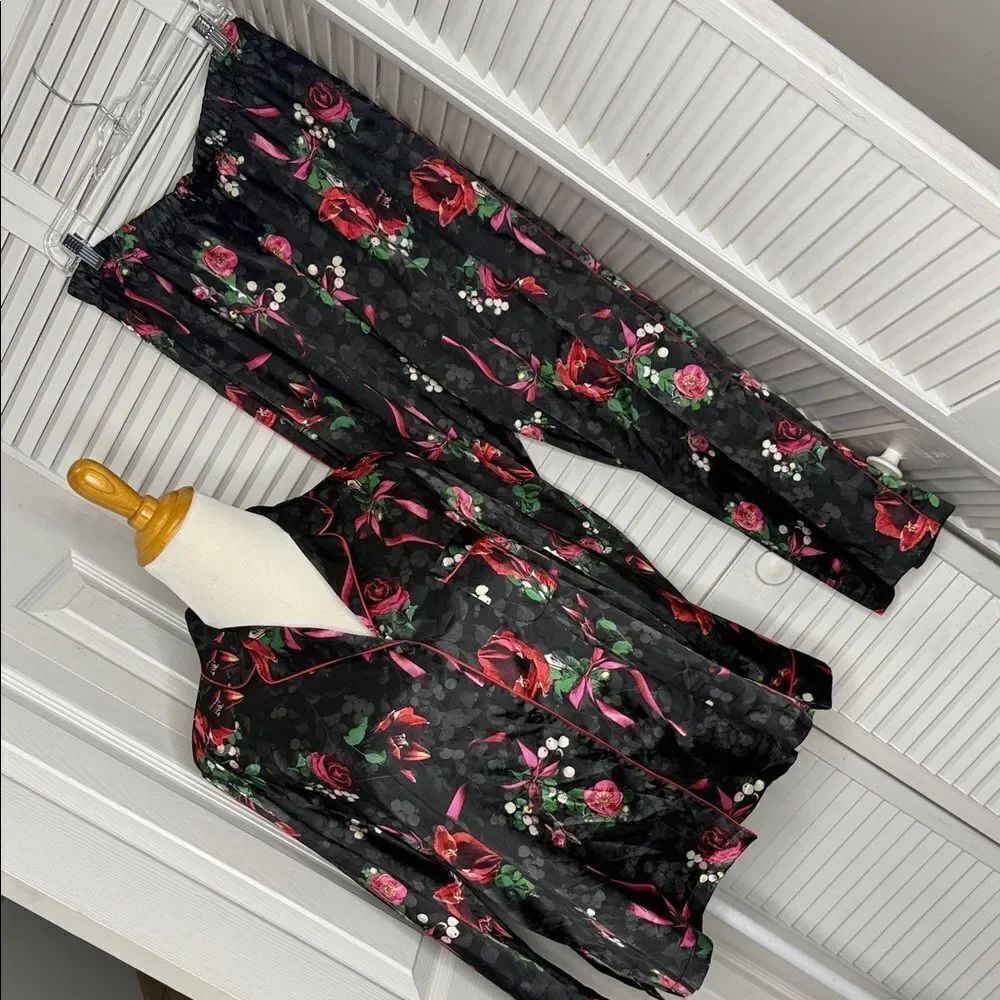 Victoria's Secret Black Floral pajama set